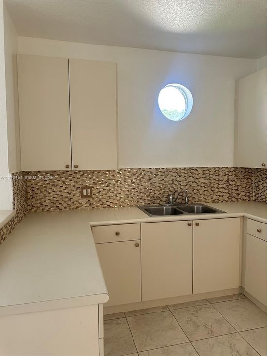 En Renta: $2,850 (3 camas, 2 baños, 1340 Pies cuadrados)