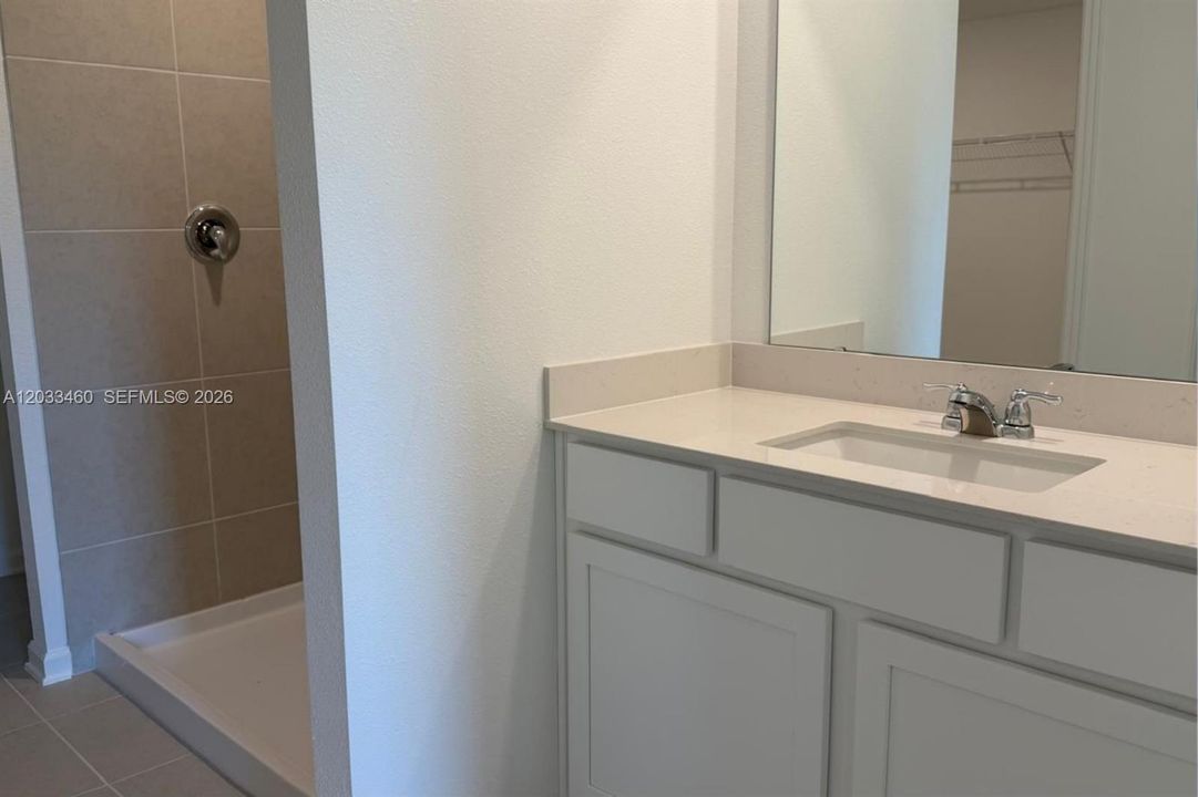 For Rent: $2,300 (3 beds, 2 baths, 1843 Square Feet)