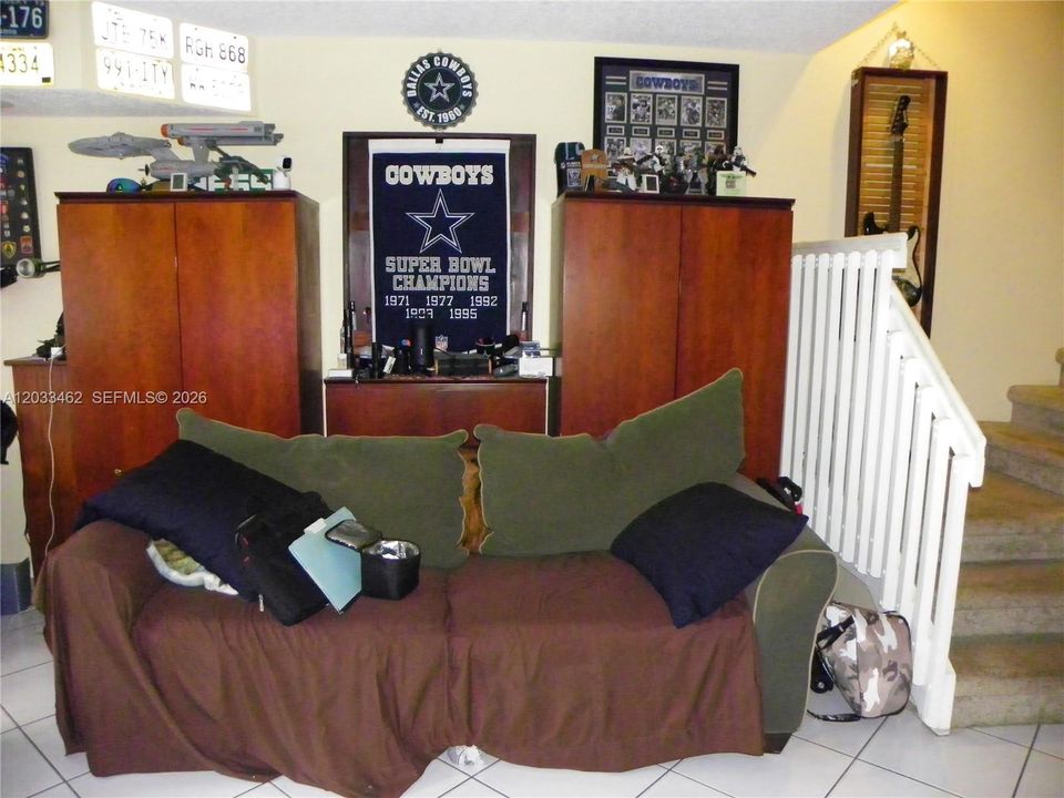 Activo con contrato: $330,000 (3 camas, 2 baños, 1482 Pies cuadrados)