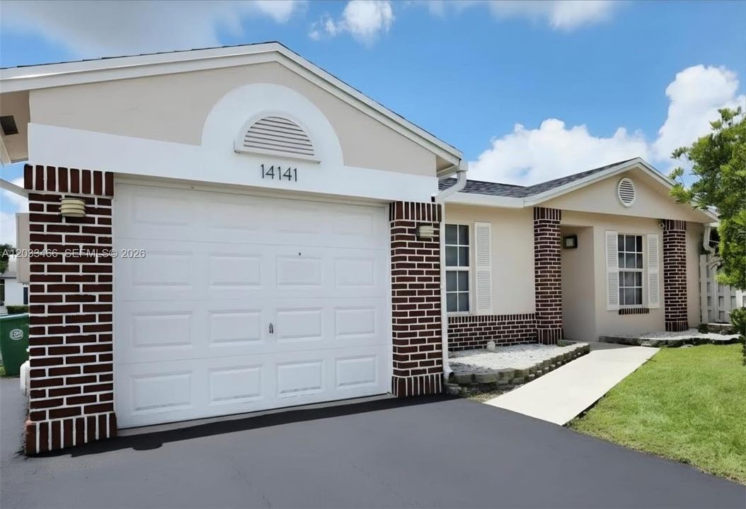 For Sale: $559,900 (3 beds, 2 baths, 1674 Square Feet)
