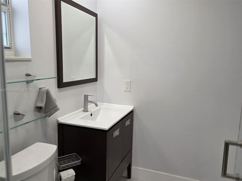 For Sale: $559,900 (3 beds, 2 baths, 1674 Square Feet)