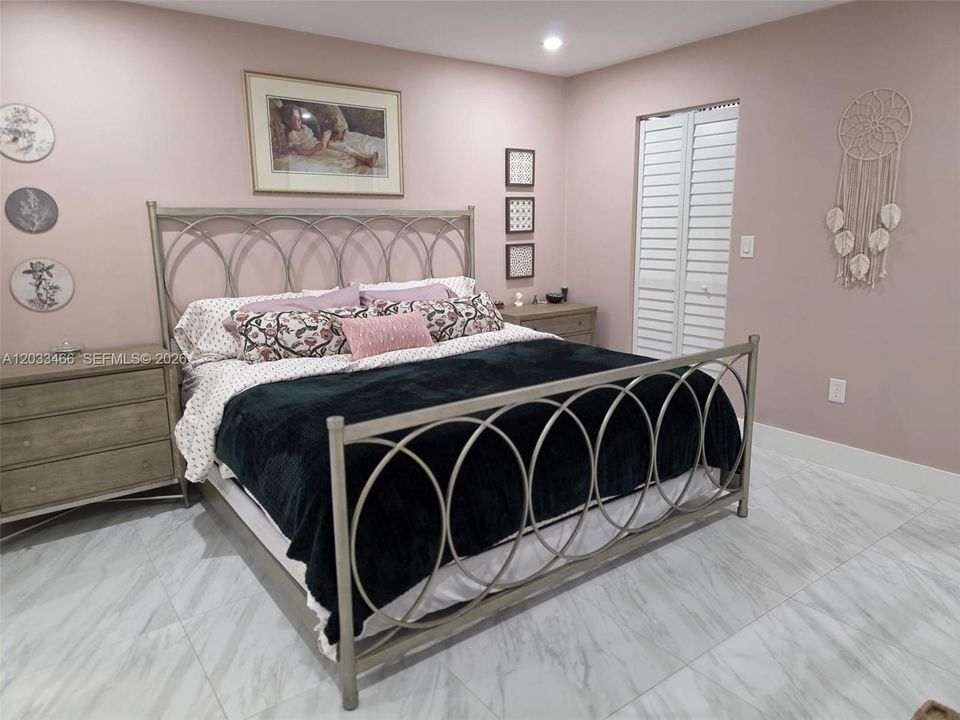 For Sale: $559,900 (3 beds, 2 baths, 1674 Square Feet)