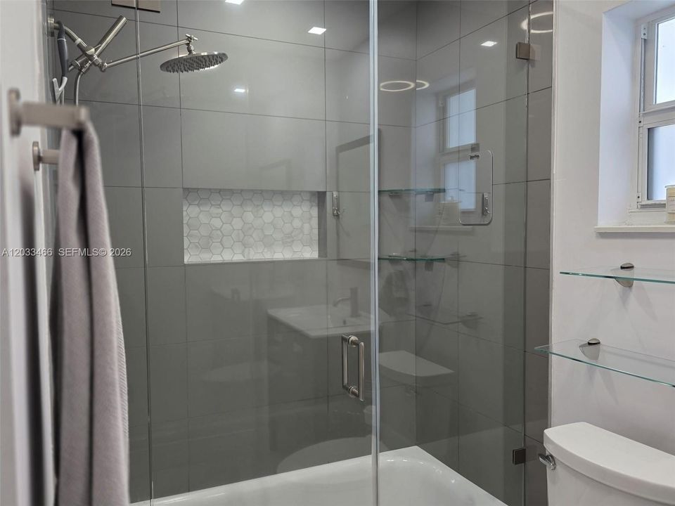 For Sale: $559,900 (3 beds, 2 baths, 1674 Square Feet)