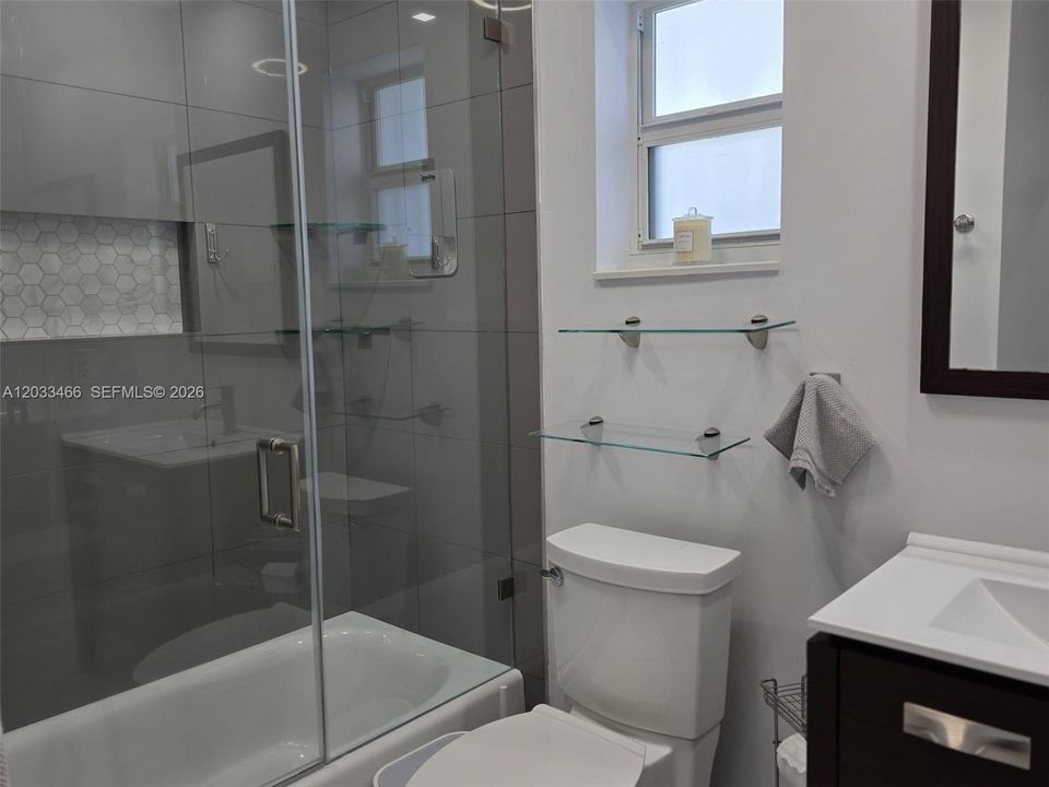For Sale: $559,900 (3 beds, 2 baths, 1674 Square Feet)