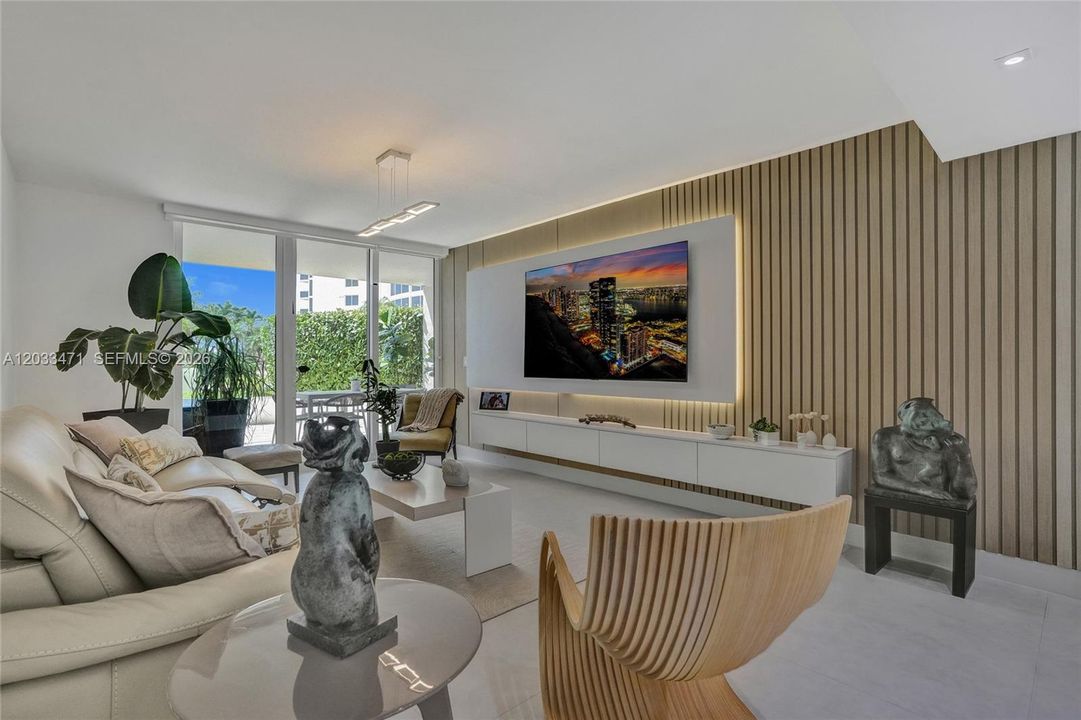 For Sale: $1,400,000 (2 beds, 2 baths, 1800 Square Feet)
