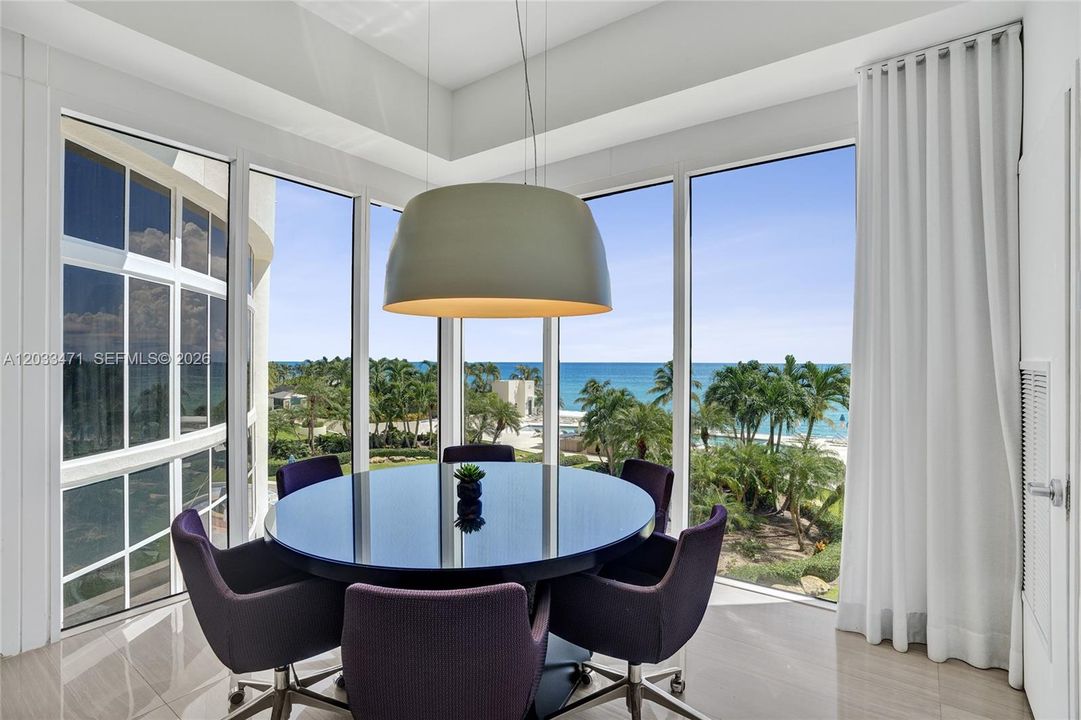 For Sale: $1,400,000 (2 beds, 2 baths, 1800 Square Feet)