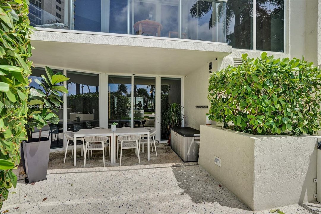 East patio dining