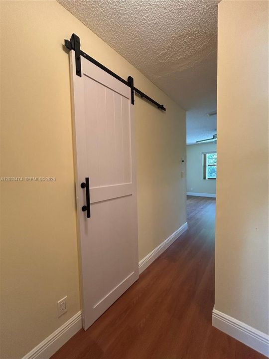 For Sale: $294,900 (2 beds, 2 baths, 1000 Square Feet)
