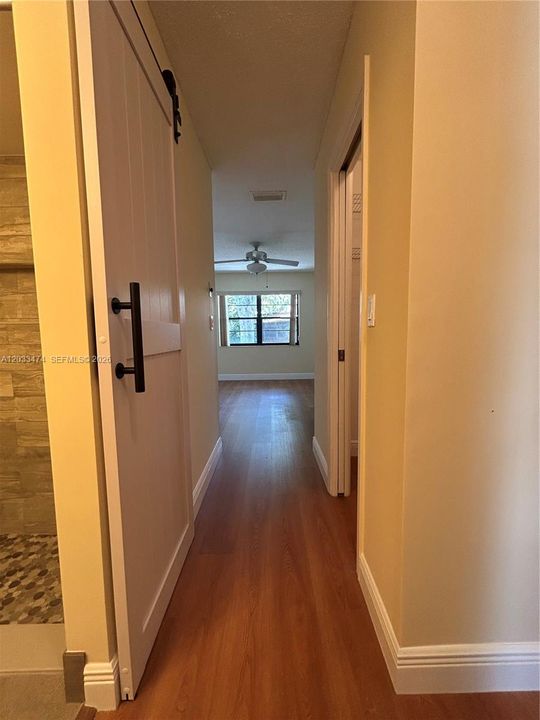 For Sale: $294,900 (2 beds, 2 baths, 1000 Square Feet)