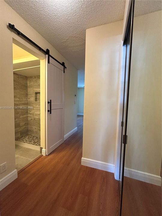 For Sale: $294,900 (2 beds, 2 baths, 1000 Square Feet)