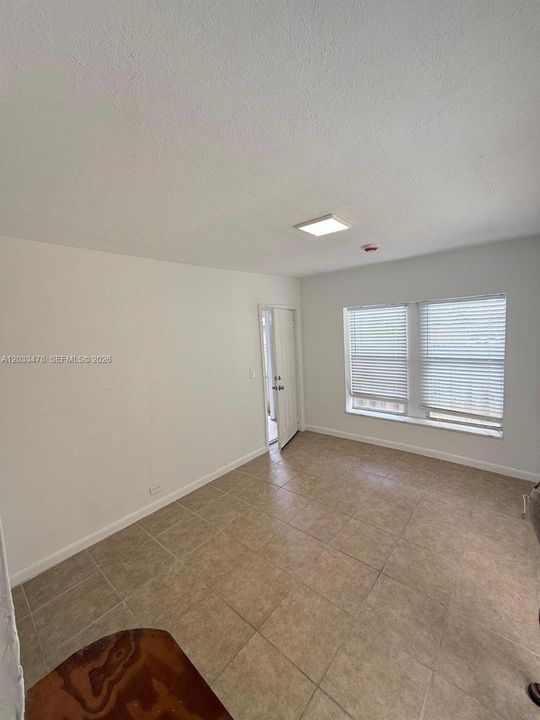 For Rent: $1,500 (1 beds, 1 baths, 500 Square Feet)