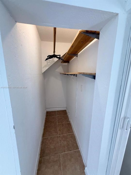 For Rent: $1,500 (1 beds, 1 baths, 500 Square Feet)