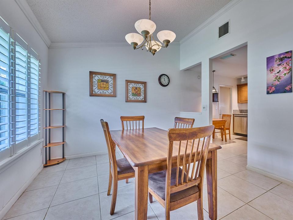 Dining to Kitchen