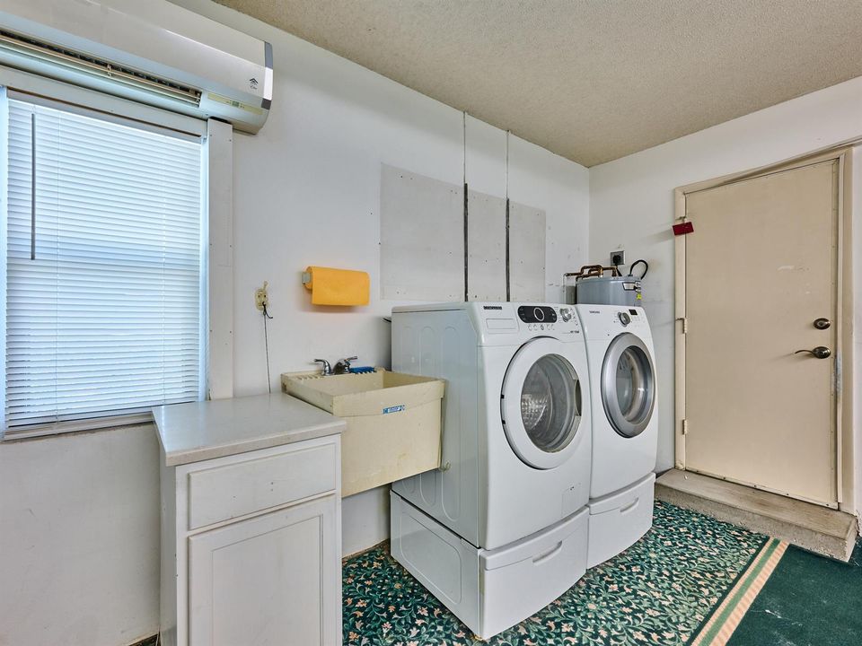 Garage AC-washer dryer