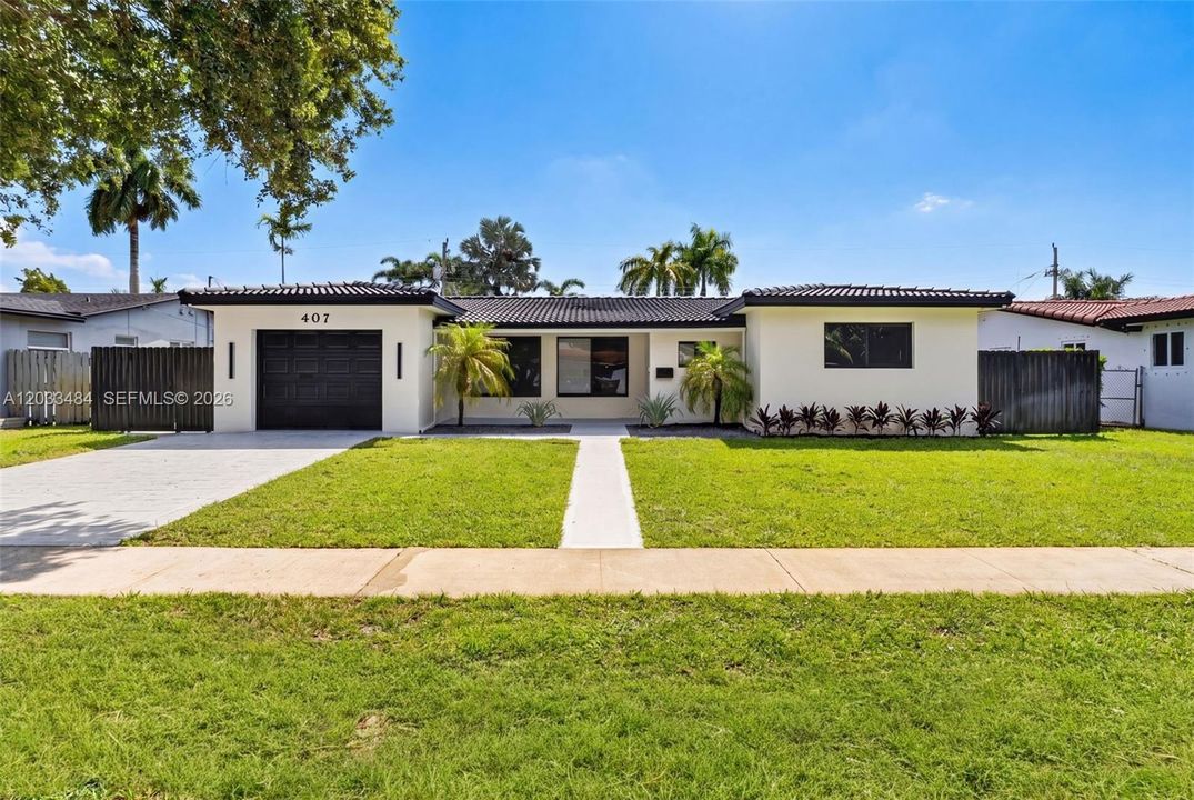 For Sale: $895,000 (3 beds, 3 baths, 1941 Square Feet)