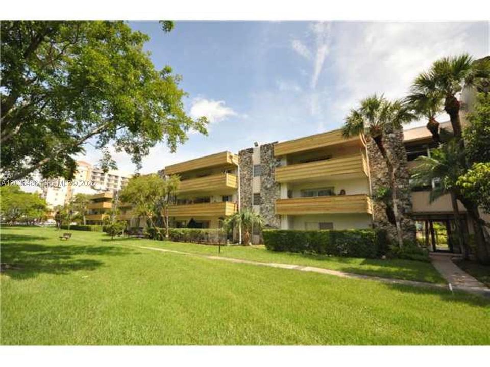 For Rent: $2,400 (2 beds, 2 baths, 1044 Square Feet)