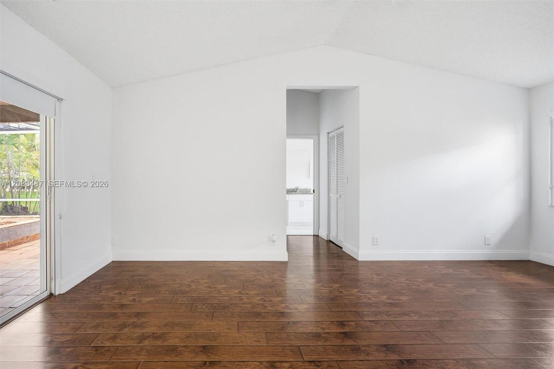 For Rent: $3,500 (3 beds, 2 baths, 2079 Square Feet)