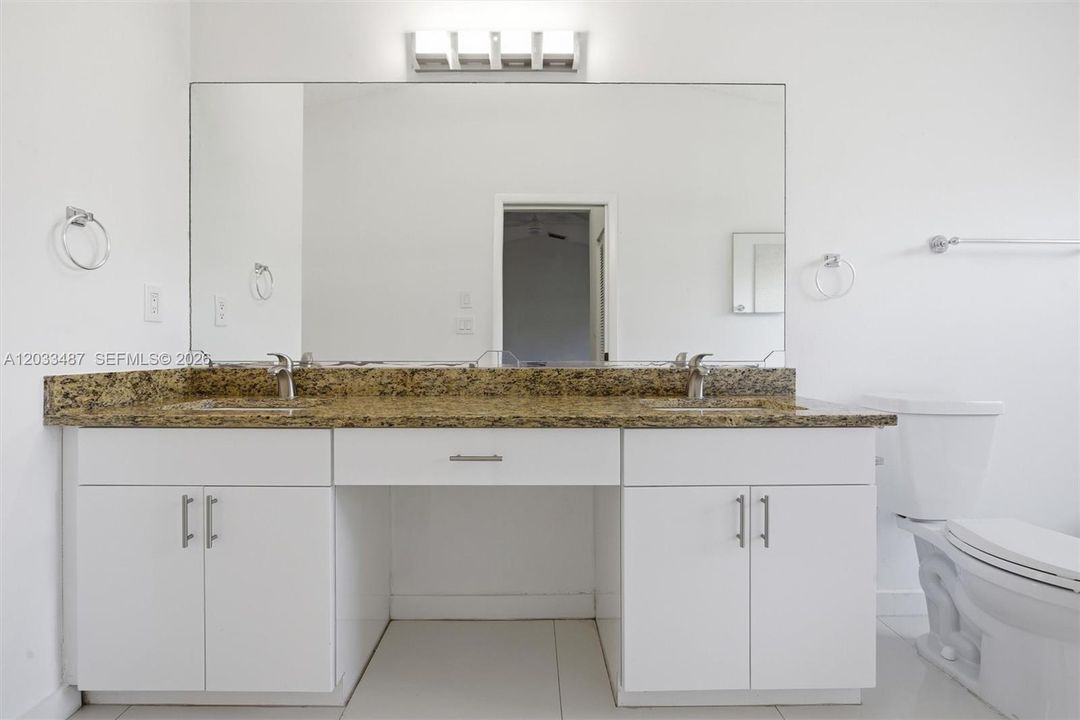 For Rent: $3,500 (3 beds, 2 baths, 2079 Square Feet)