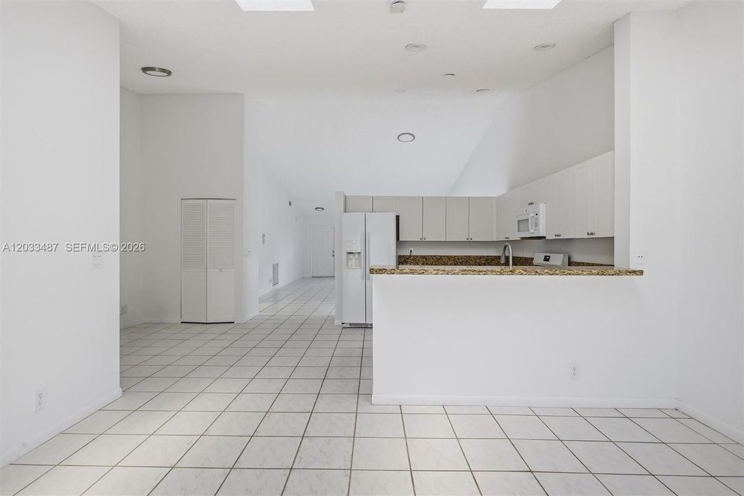 For Rent: $3,500 (3 beds, 2 baths, 2079 Square Feet)
