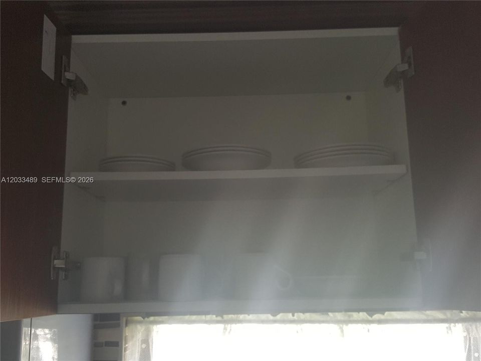 For Sale: $254,900 (1 beds, 1 baths, 767 Square Feet)