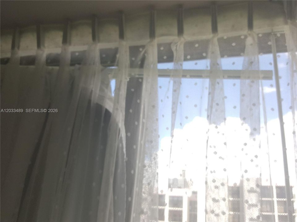 For Sale: $254,900 (1 beds, 1 baths, 767 Square Feet)
