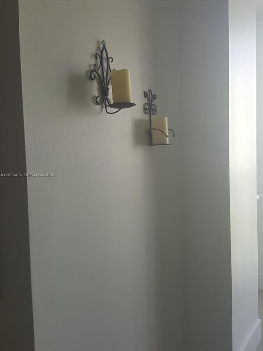 For Sale: $254,900 (1 beds, 1 baths, 767 Square Feet)