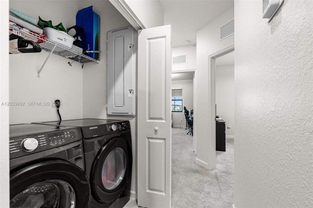 For Rent: $2,950 (3 beds, 2 baths, 1695 Square Feet)
