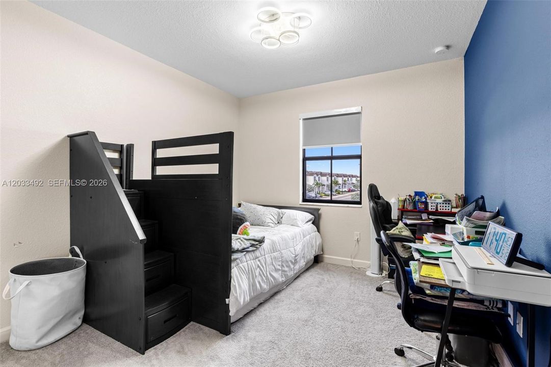 For Rent: $2,950 (3 beds, 2 baths, 1695 Square Feet)