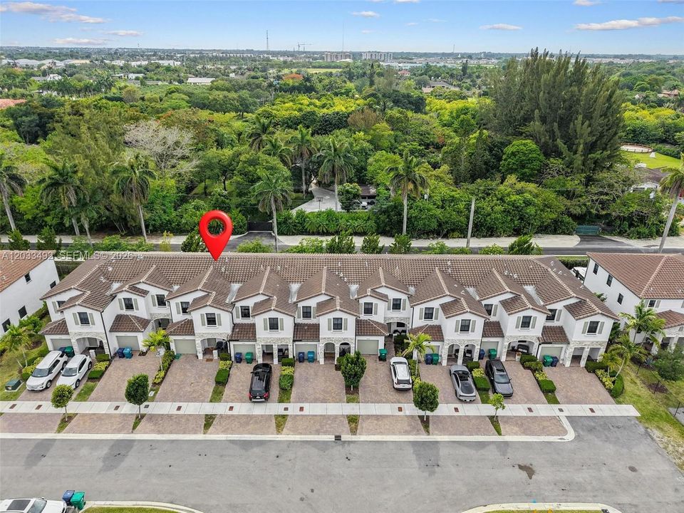 For Rent: $2,950 (3 beds, 2 baths, 1695 Square Feet)