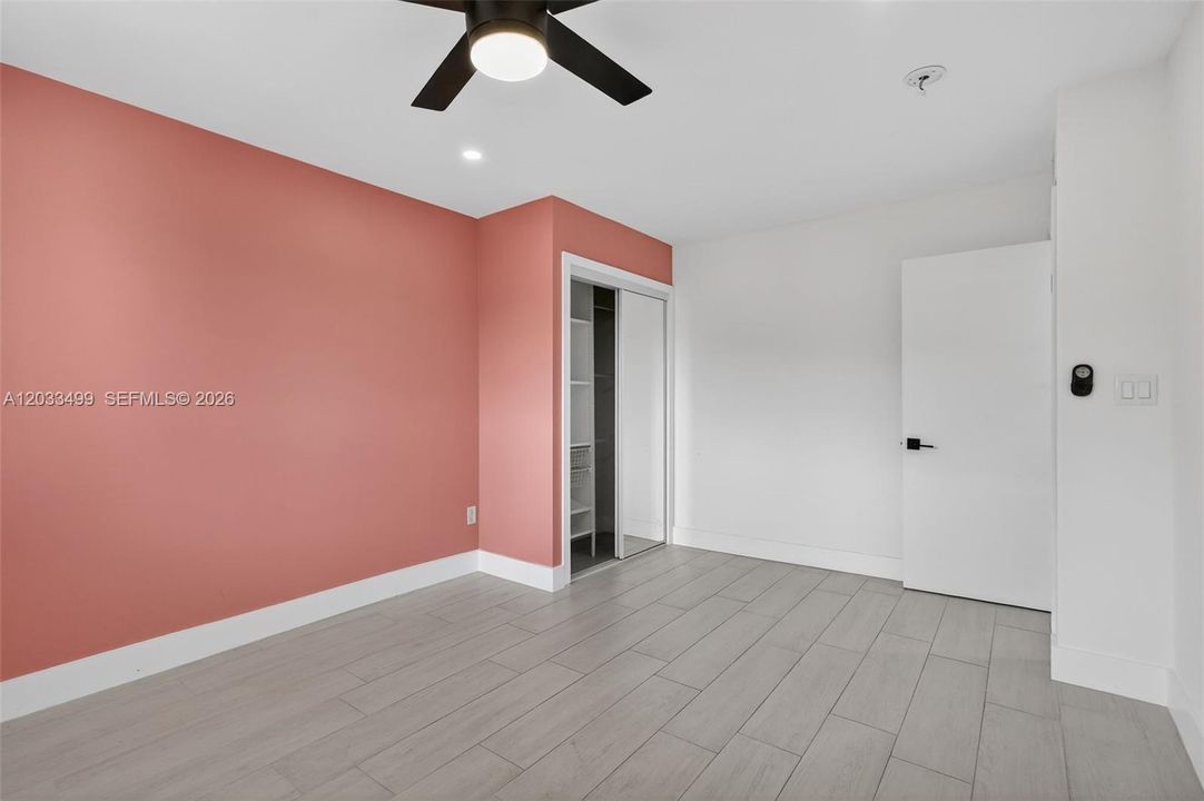 For Sale: $449,000 (3 beds, 2 baths, 1954 Square Feet)