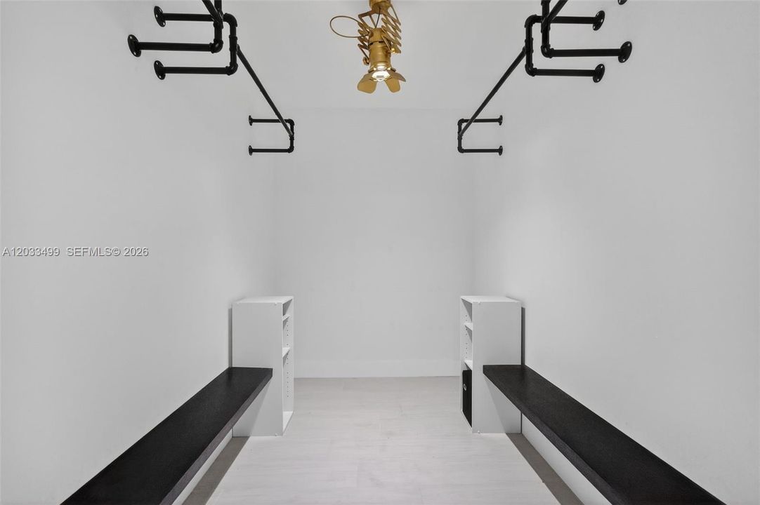 For Sale: $449,000 (3 beds, 2 baths, 1954 Square Feet)
