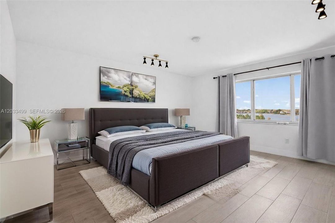 For Sale: $449,000 (3 beds, 2 baths, 1954 Square Feet)