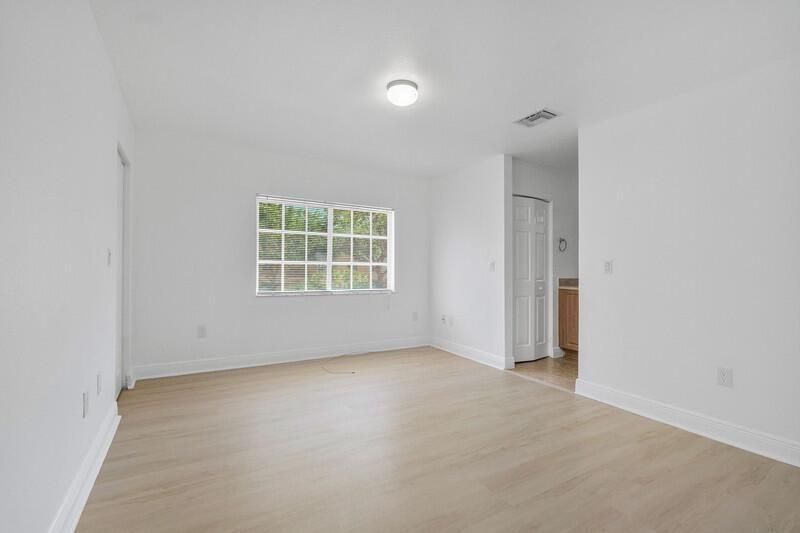 vacant master bedroom