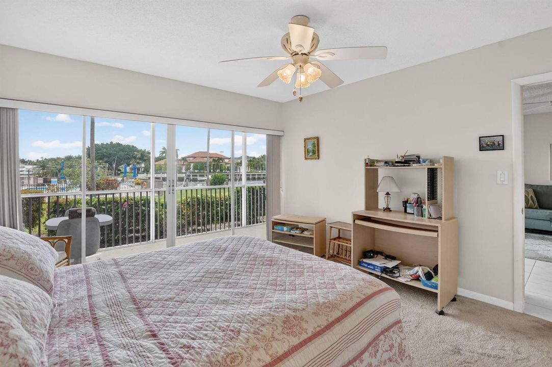 MAIN BEDROOM