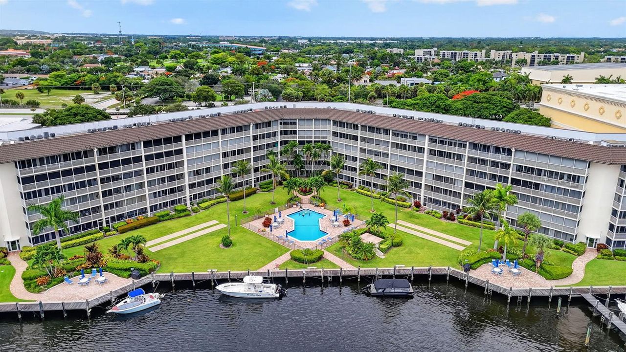 RIVER HOUSE TOWERS CONDO