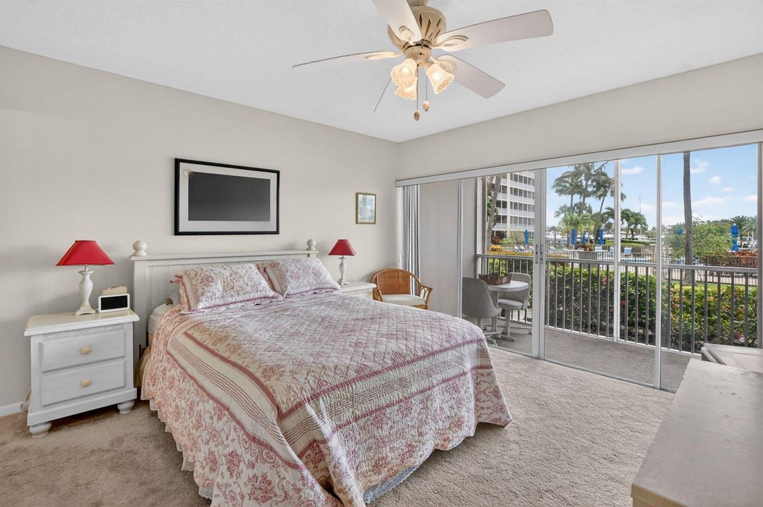 MAIN BEDROOM
