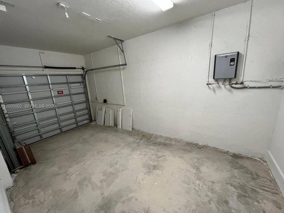 В аренду: $2,900 (3 спален, 2 ванн, 1697 Квадратных фут)