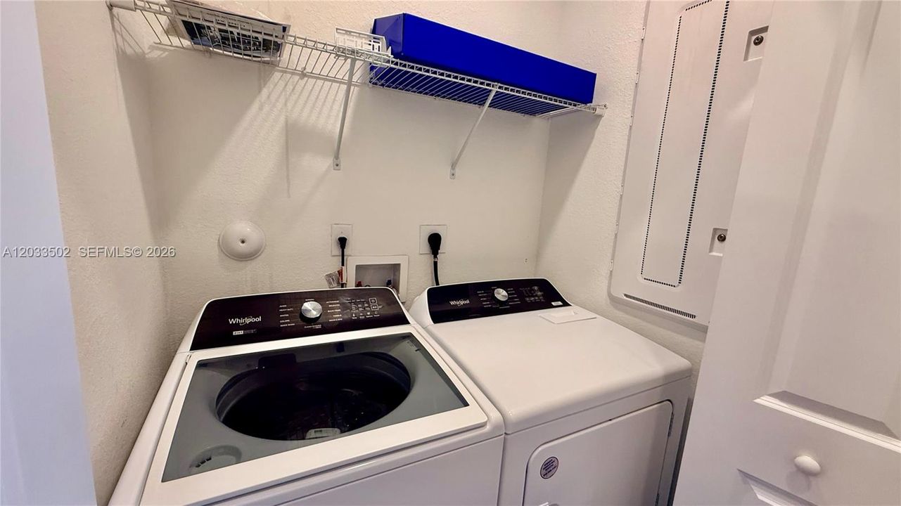 В аренду: $2,900 (3 спален, 2 ванн, 1697 Квадратных фут)