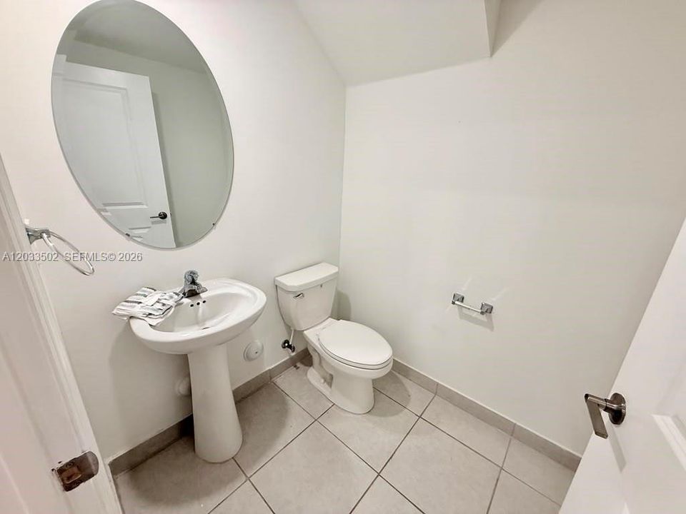 В аренду: $2,900 (3 спален, 2 ванн, 1697 Квадратных фут)