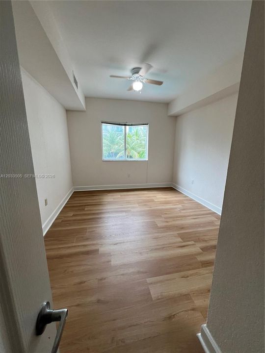 For Rent: $2,300 (1 beds, 1 baths, 652 Square Feet)