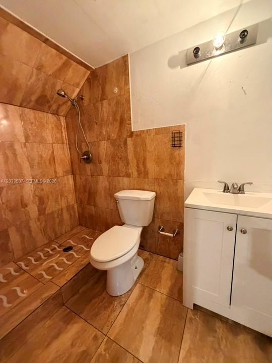 For Sale: $250,000 (2 beds, 2 baths, 1200 Square Feet)