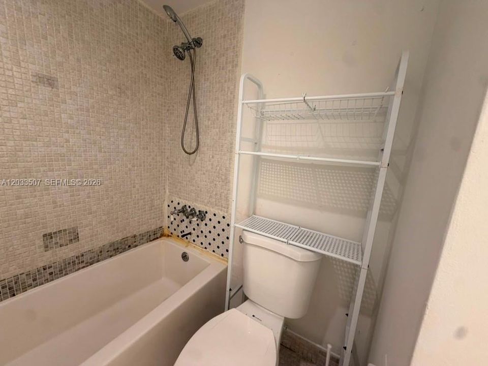 For Sale: $250,000 (2 beds, 2 baths, 1200 Square Feet)