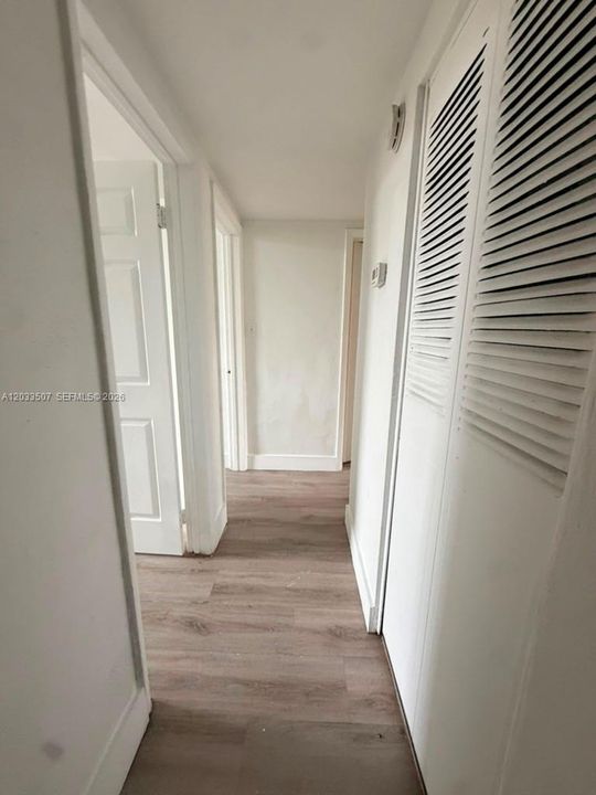 For Sale: $250,000 (2 beds, 2 baths, 1200 Square Feet)