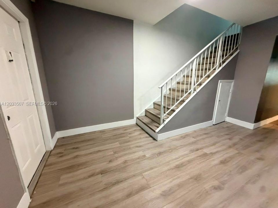 For Sale: $250,000 (2 beds, 2 baths, 1200 Square Feet)