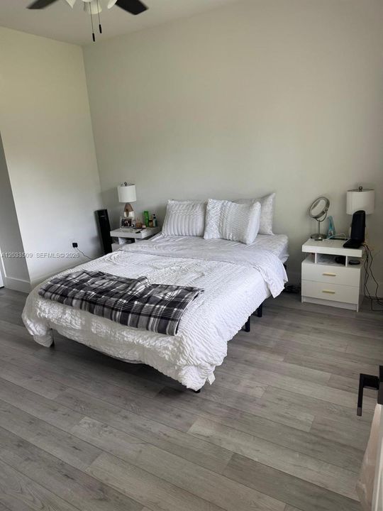 En Venta: $450,000 (4 camas, 3 baños, 1679 Pies cuadrados)