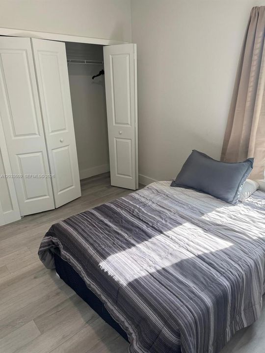 En Venta: $450,000 (4 camas, 3 baños, 1679 Pies cuadrados)