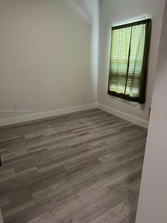 En Venta: $450,000 (4 camas, 3 baños, 1679 Pies cuadrados)