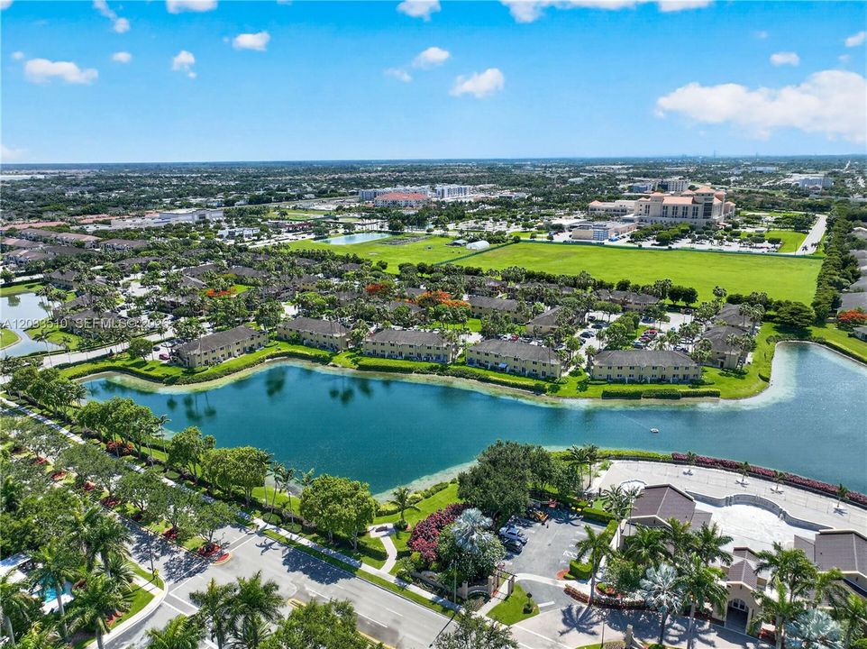 For Sale: $329,900 (2 beds, 2 baths, 1258 Square Feet)