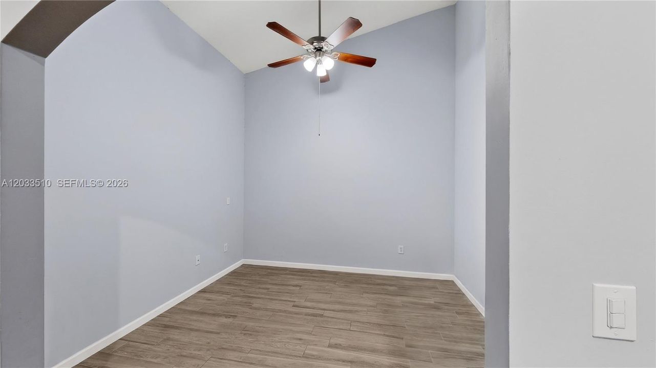 For Sale: $329,900 (2 beds, 2 baths, 1258 Square Feet)