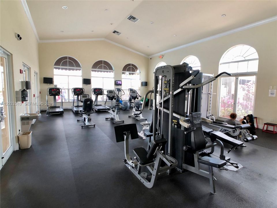 For Sale: $329,900 (2 beds, 2 baths, 1258 Square Feet)